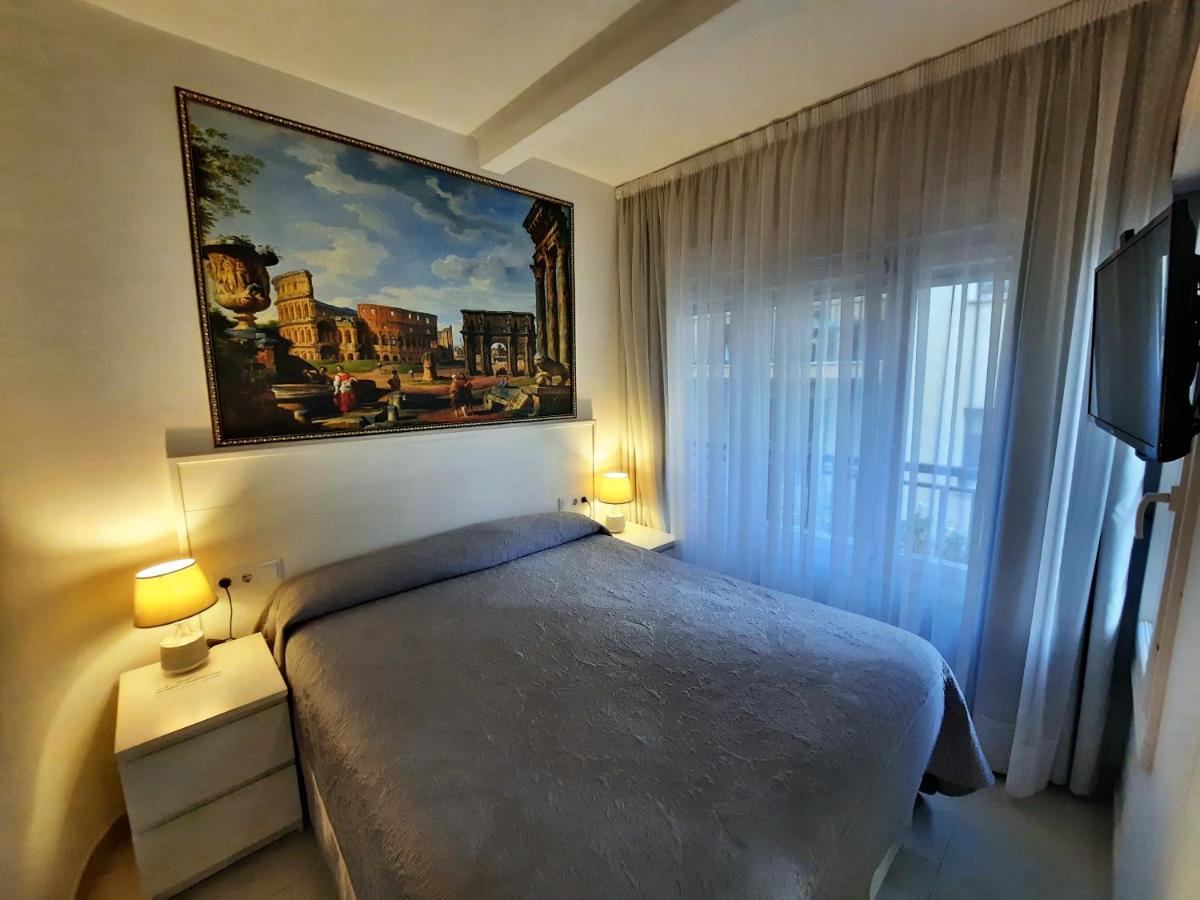 Hotel Maravillas Del Mundo Кальпе Номер фото